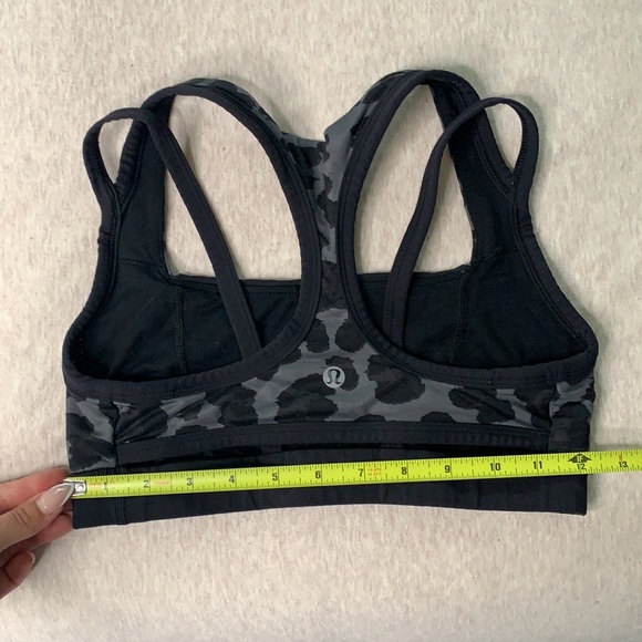 LULULEMON Leopard Sports Bra Great Condition - Picture 4 of 6